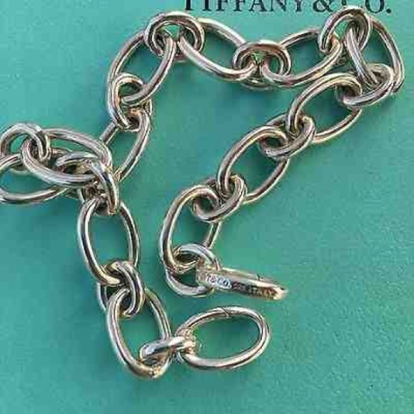Tiffany And Co Clasping Link Store, 60 